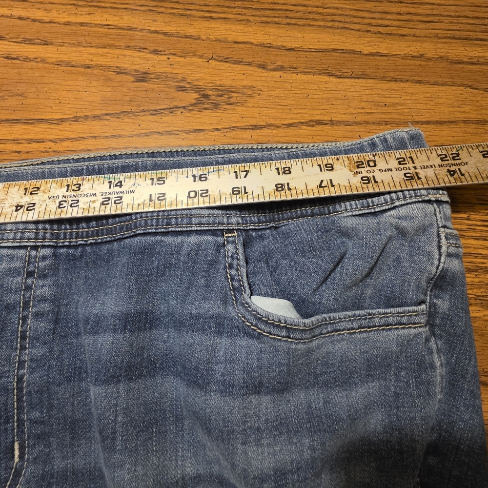 Torrid Lean Jean Super Soft Pull-On Blue Denim Plus Size 3R - Picture 7 of 9